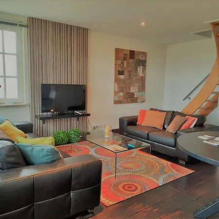 Cosy & Charming House In